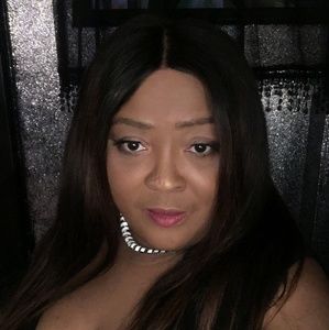 Meet your Posher, Tonya